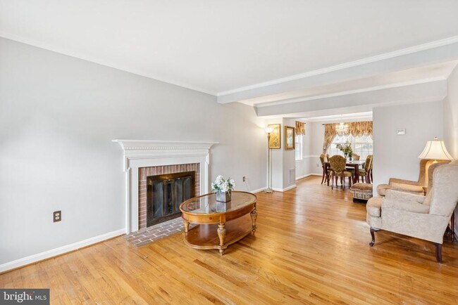 Foto del edificio - 7029 Bradwood Ct