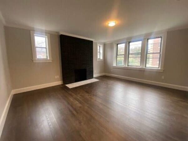 Foto del edificio - 103 Longwood Ave