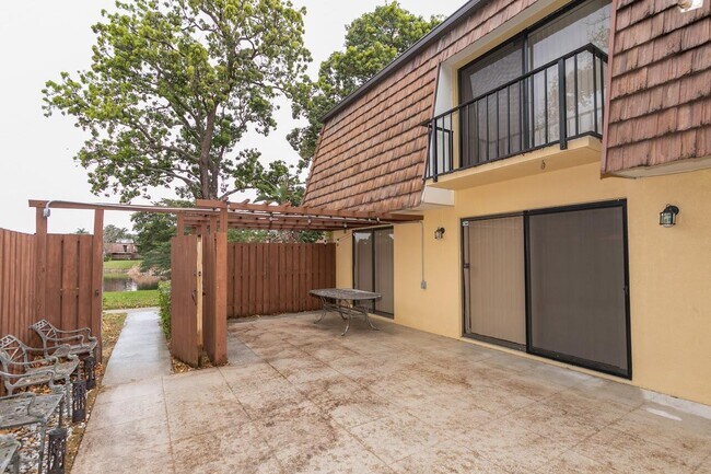 Foto del edificio - 2815 28th Ln