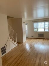 Building Photo - 208 Washington St