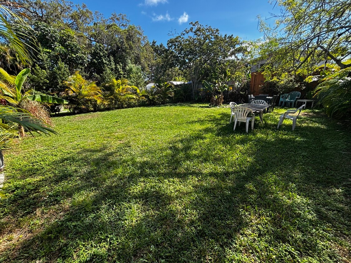 Foto principal - 2982 SW 25th St