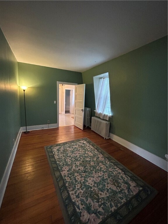 Foto del edificio - 401 Maple Ave