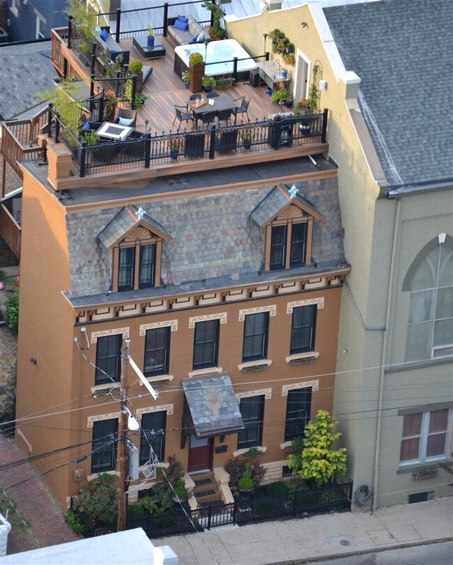 Building Photo - 334 Lockwood St