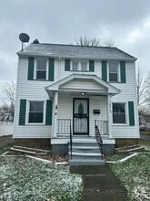 Building Photo - 18950 Meredith Ave