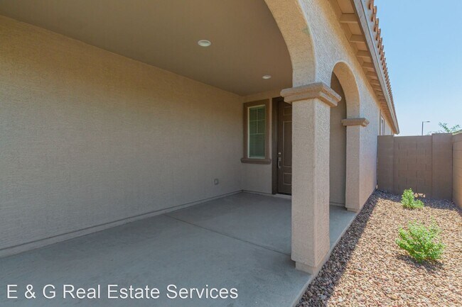 Foto del edificio - 3 br, 2 bath House - 9239 W Sells Dr
