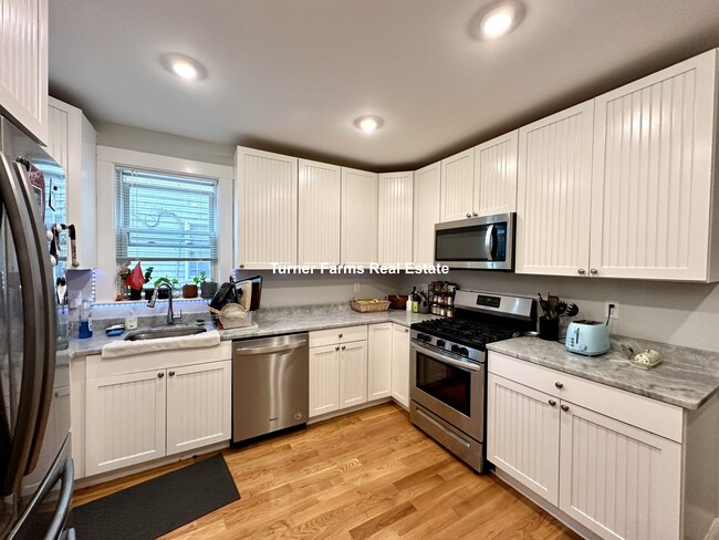 Building Photo - 307 Highland Ave