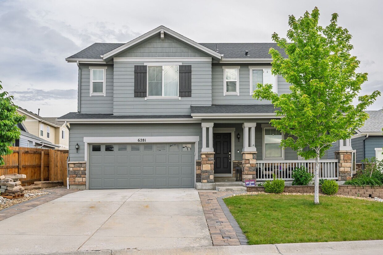 Primary Photo - Impressive 4 Bed, 4.5 bath home in the Whe...