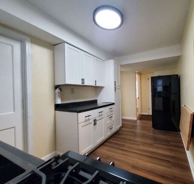 Foto del edificio - Update 2 bed with nice fenced yard