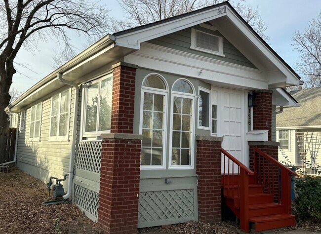 Foto del edificio - 126 S Willow Ave