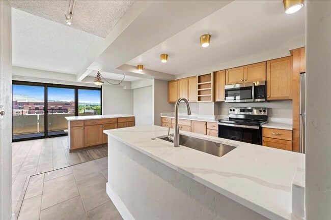 Building Photo - Stylish Imperial Plaza Condo in Prime Downtown Location