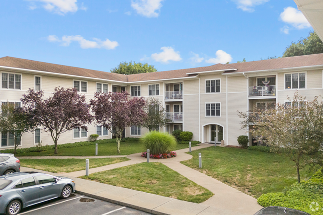 Building Photo - Bay Point Apartments