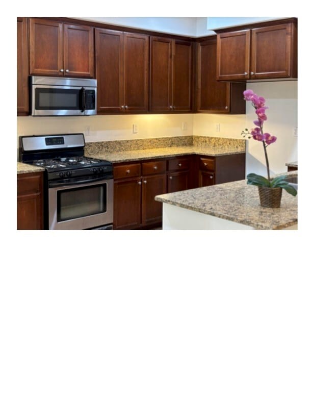 Building Photo - 440 Amargosa Way
