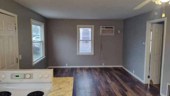 Building Photo - 5021 Christiansen Rd