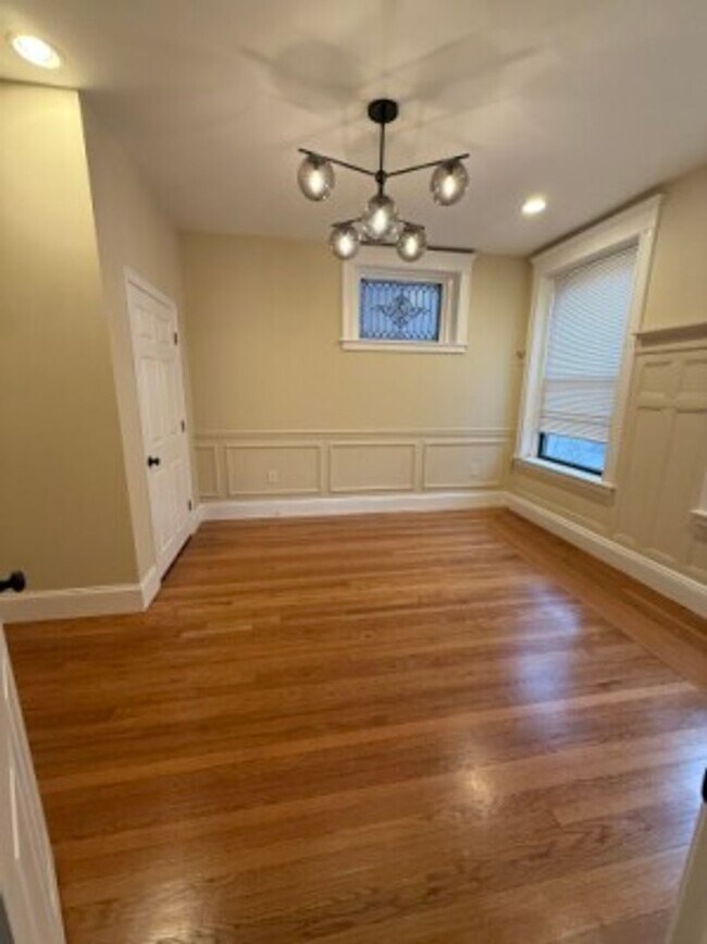 Foto del edificio - Brooklines finest….. 5 bed 3 baths