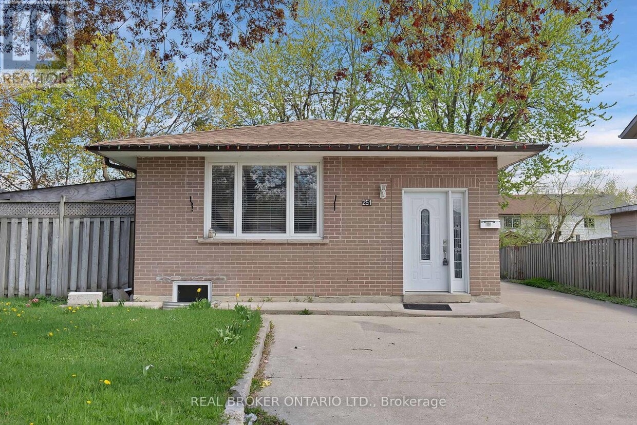 Photo principale - 251 Vodden St E