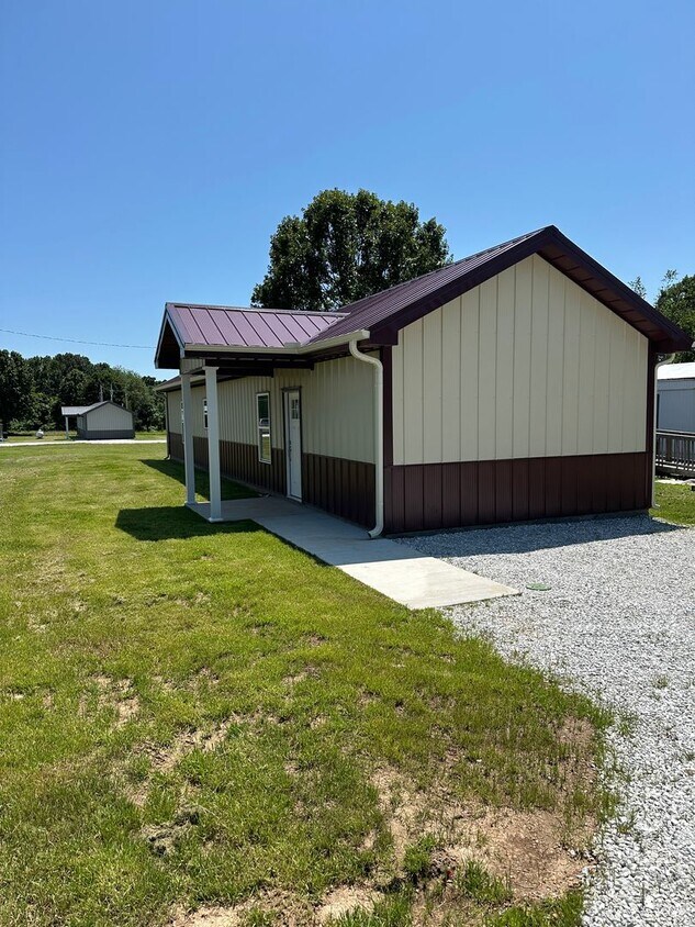Foto principal - For lease: 3 Bed, 2 Bath Home Rural Neosho...