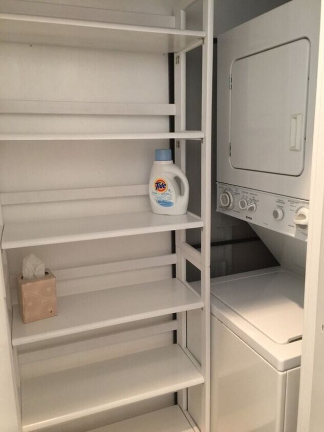 Foto del edificio - 11 Country Club Dr