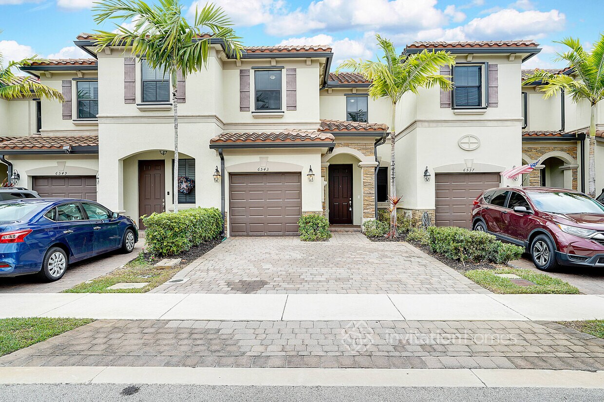 Foto principal - 6543 N Anise Ct