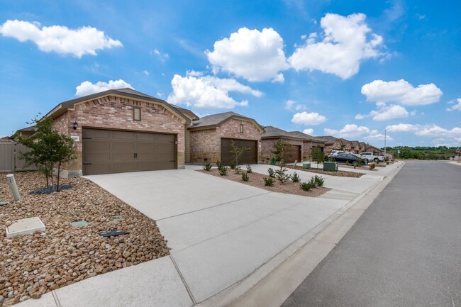 Building Photo - 9208 Canyon Bend Converse, Tx 78109
