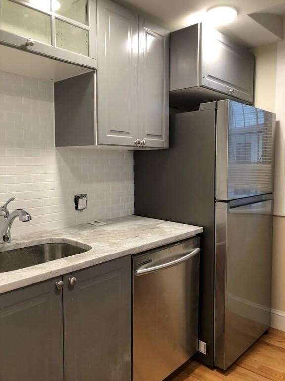 Foto principal - 61 Park Dr