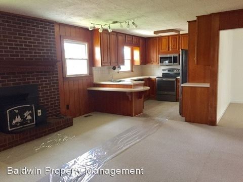 Building Photo - 3 br, 2 bath House - 141 LAKE DRIVE