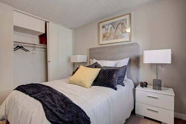 Foto del edificio - Rosemont West 84th