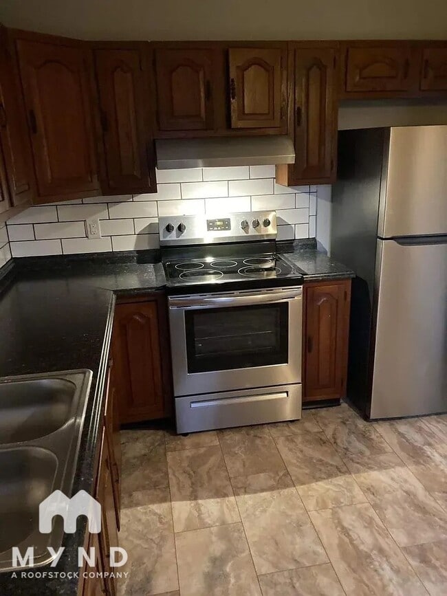 Building Photo - 10319 E 78 St