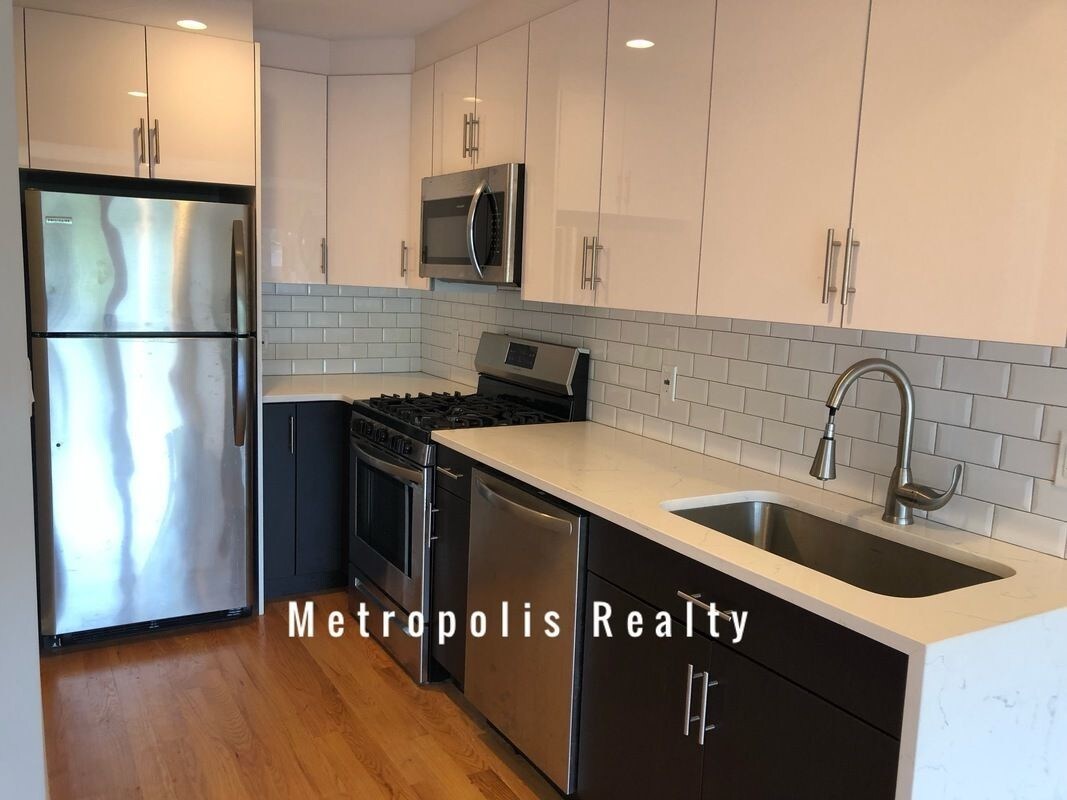 2323 Astoria Blvd Queens, NY 11102 Alquileres en Queens, NY