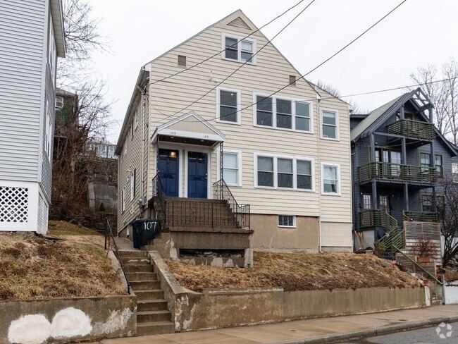 Building Photo - 107 Kenrick St