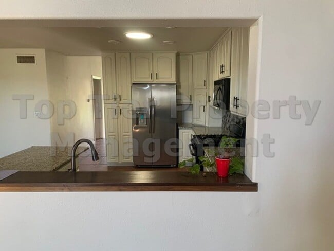 Building Photo - Beautiful 4 bed / 2.0 bath / 2,208 sqft Home in Encinitas - Available 02/13