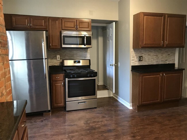Foto del edificio - 1512 Christy Ave