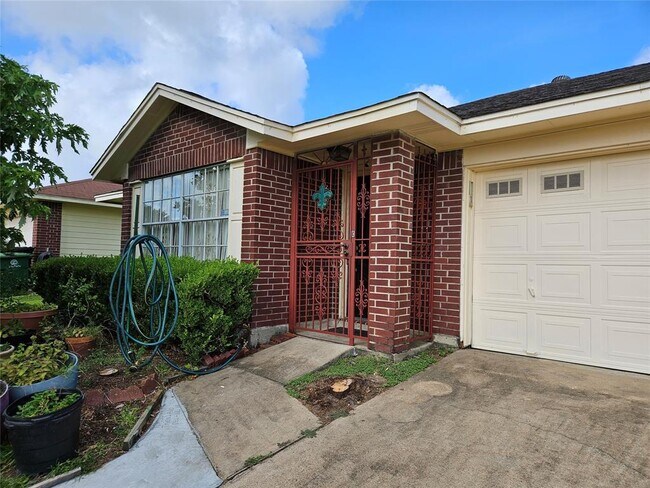 Foto del edificio - 11010 Fern Terrace Dr