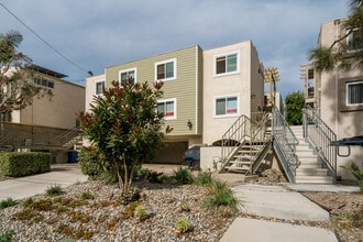 Building Photo - 2252 Via Aprilia