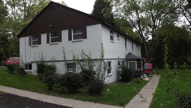 Building Photo - 218 Tareyton Dr