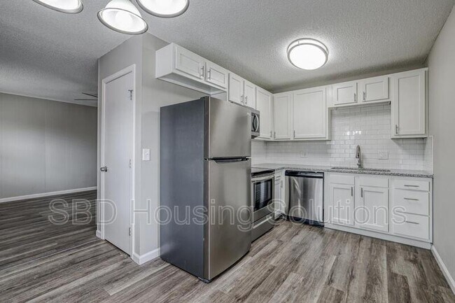Foto del edificio - 14810 E Nickell Ave