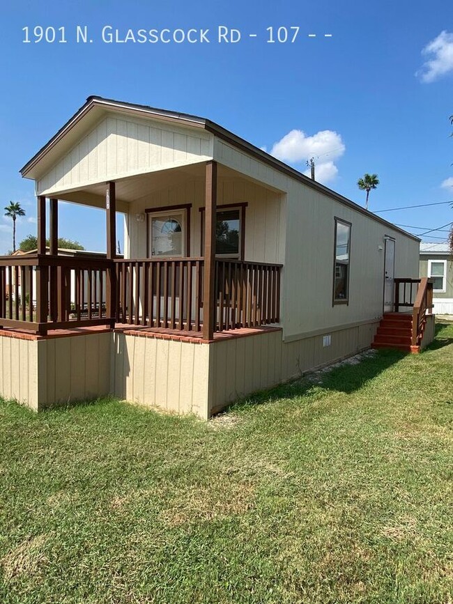 Foto del edificio - 1901 N Glasscock Rd