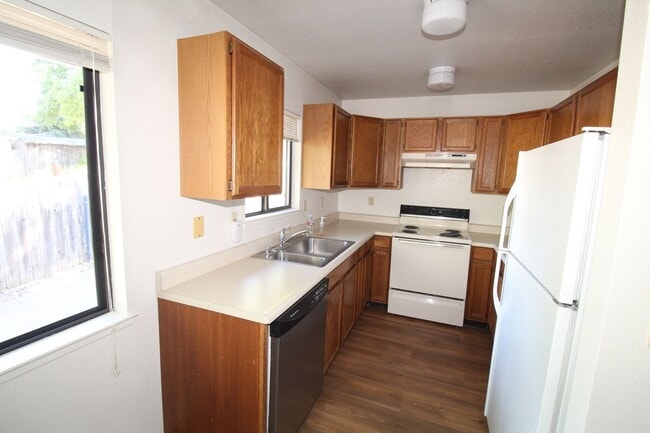 Foto del edificio - Nice 2bd/1ba house on the westside - Petaluma