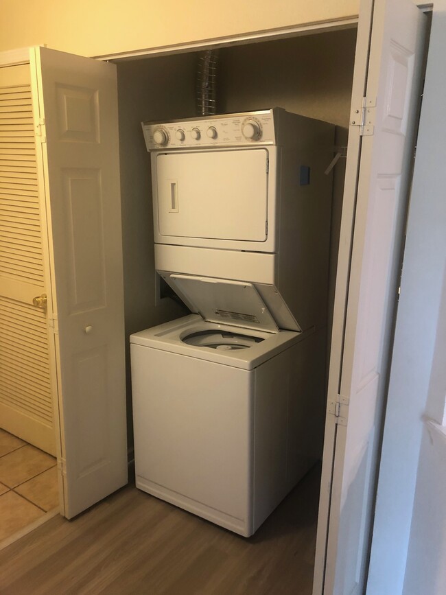 Washer/Dryer in unit - 440 S Villa San Marco Dr