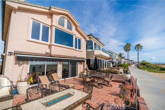 Primary Photo - 1017 E Balboa Blvd