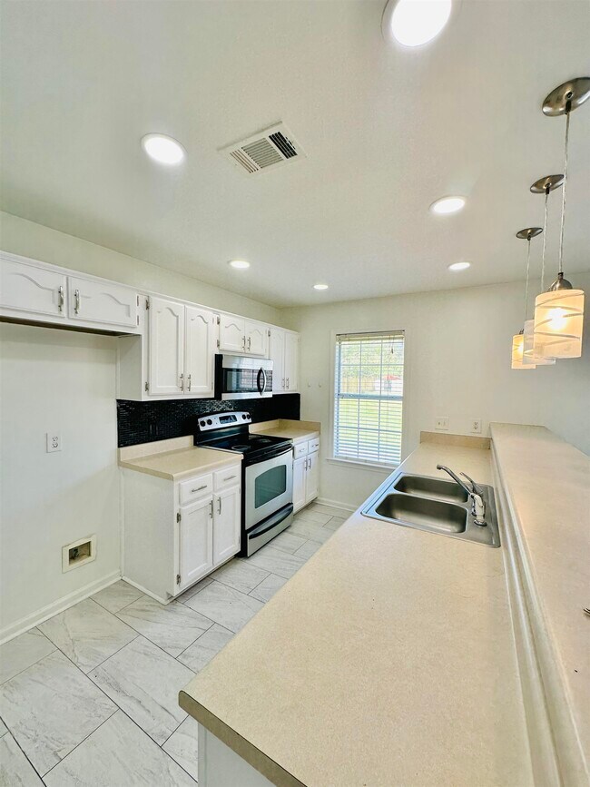 Foto del edificio - 10006 Cameron Ridge TR