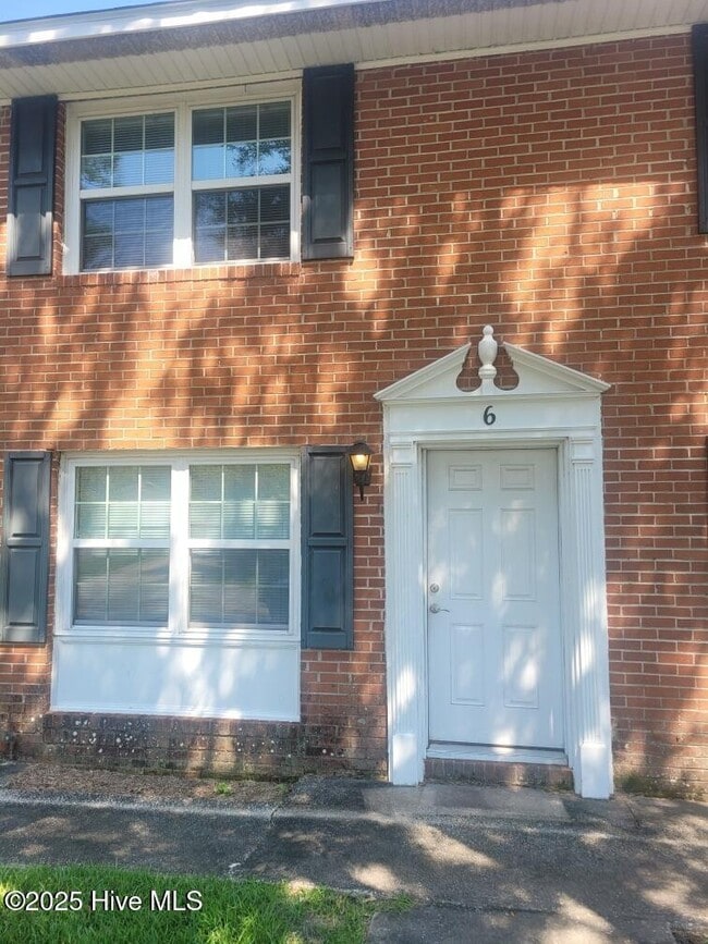 Building Photo - 309 Jones Ave