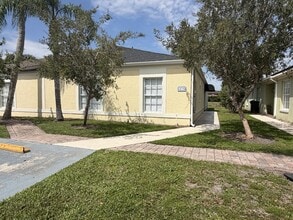 Building Photo - 1074 Universal Rest Pl