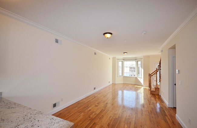 Building Photo - 22 Bamberger Ln