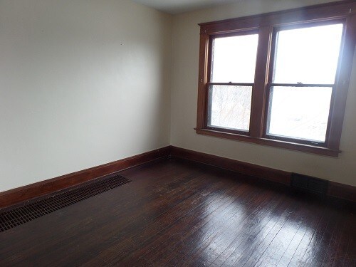 Building Photo - 1542 Pierce Ave