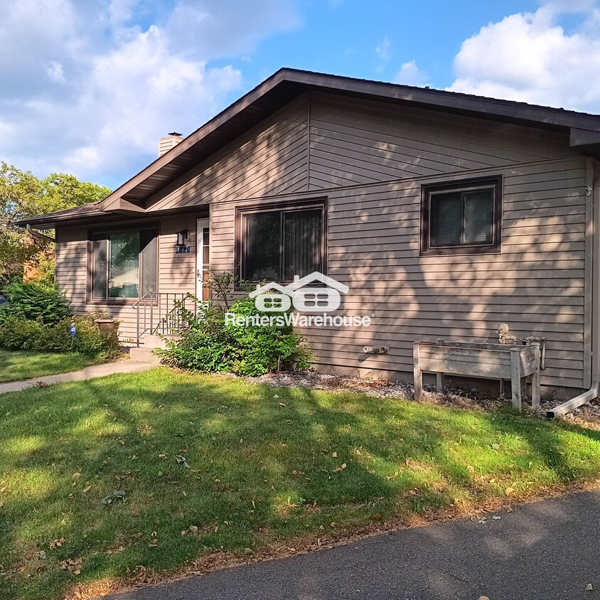 Primary Photo - 1426 24th Ave N