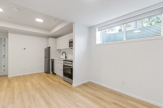 Building Photo - 11440-11487 87 St NW