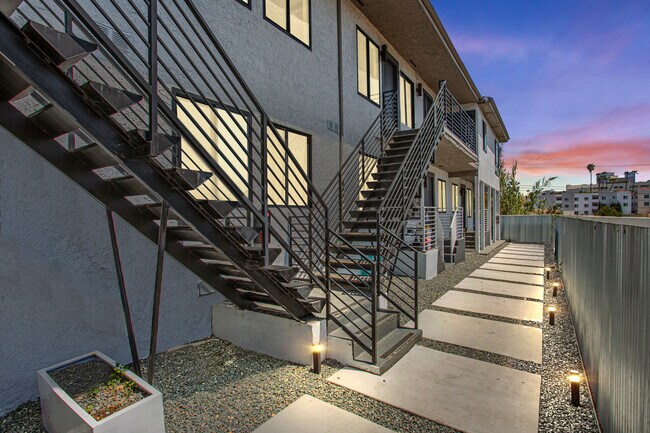 Building Photo - 230 S. Carondelet St.