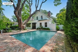 Building Photo - 36 Hamilton St