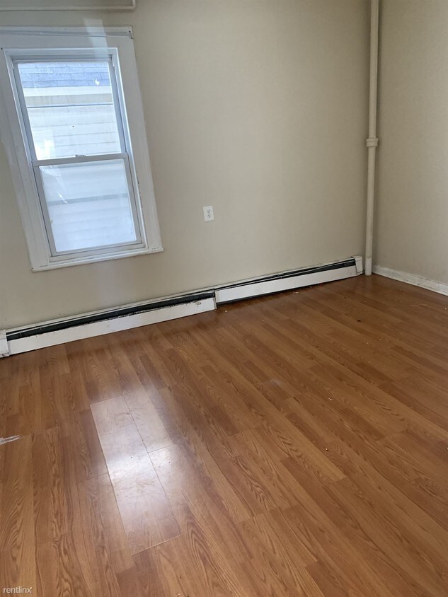 Foto del edificio - 374 E 21st St