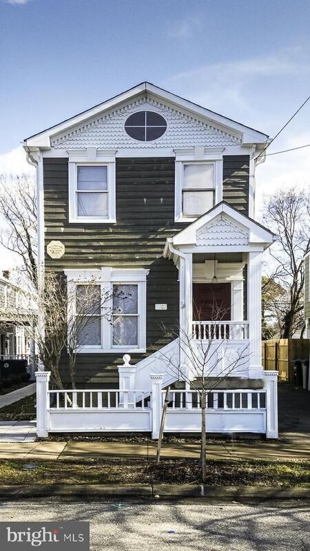 Primary Photo - 1407 Charles St